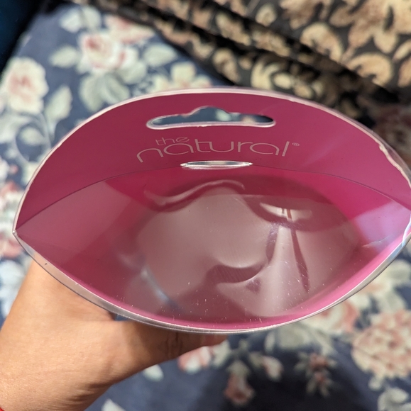 🏵️💚 Brand New in Box: Silicone push-up pad - Picture 2 of 3